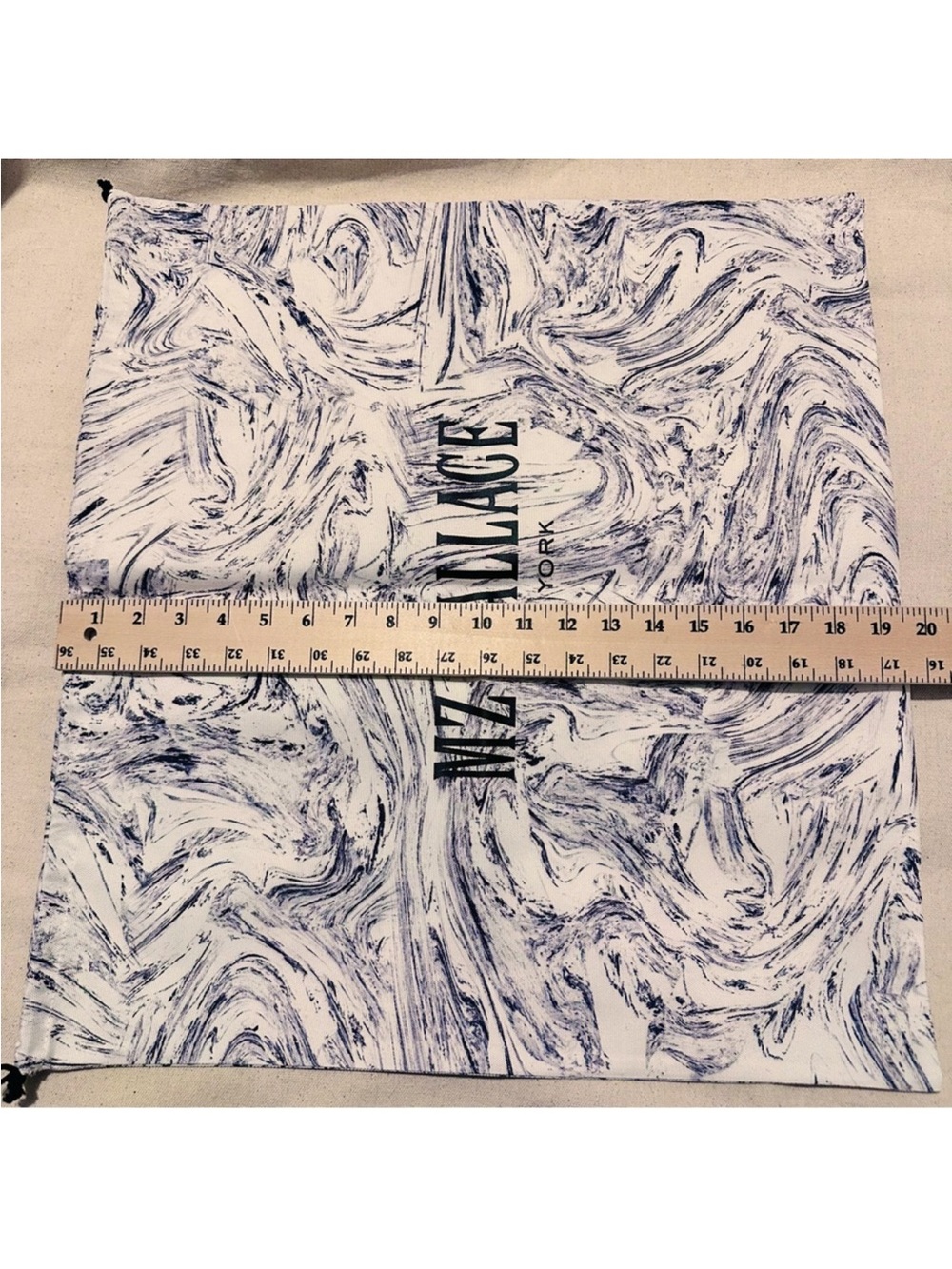 MZ WALLACE | Dustbag | MZ Wallace Medium Dustbag - Picture 3 of 5